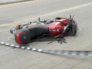 Un autoturism a intrat în coliziune cu o motocicletă, pe Eliberării